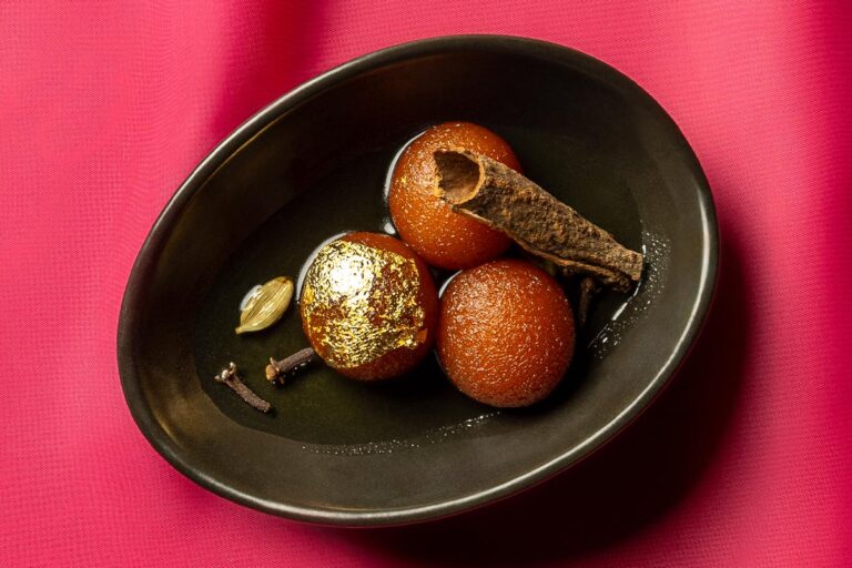 Dessert_Gulab_Jamun